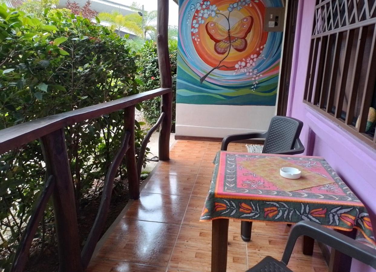 Casa Alegra Apartment Puerto Viejo de Talamanca ภายนอก รูปภาพ